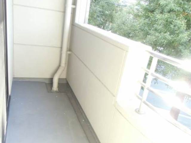 Balcony. ■ balcony