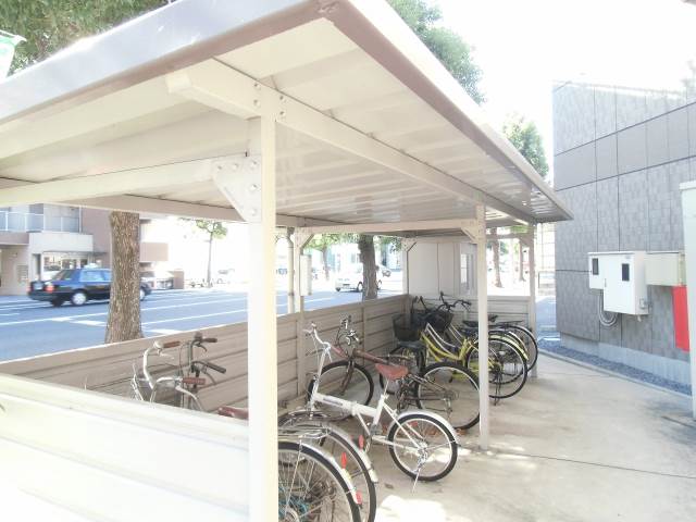 Other common areas. ☆ Bicycle-parking space