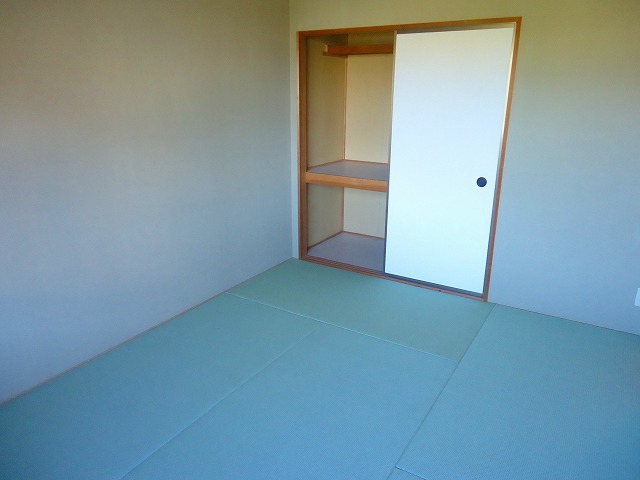 Other room space. ※ The image is a thing of the same thing another room that was previously taken.