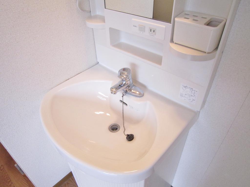Washroom. (O⌒∇⌒o) independent wash basin equipped