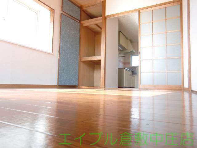 Other room space. ◆ bay window ・ With storage Western-style