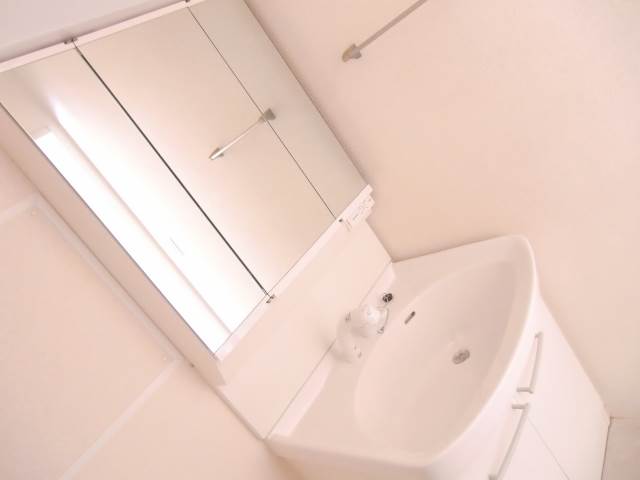 Washroom. Independent wash basin ☆