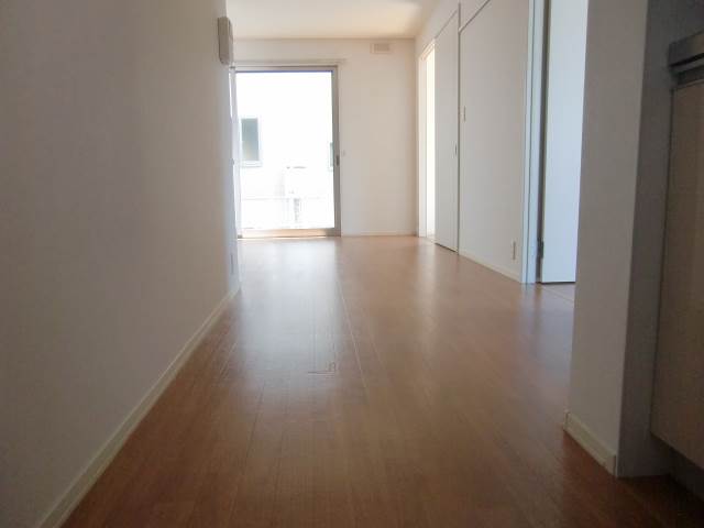 Other room space. Clean flooring ☆