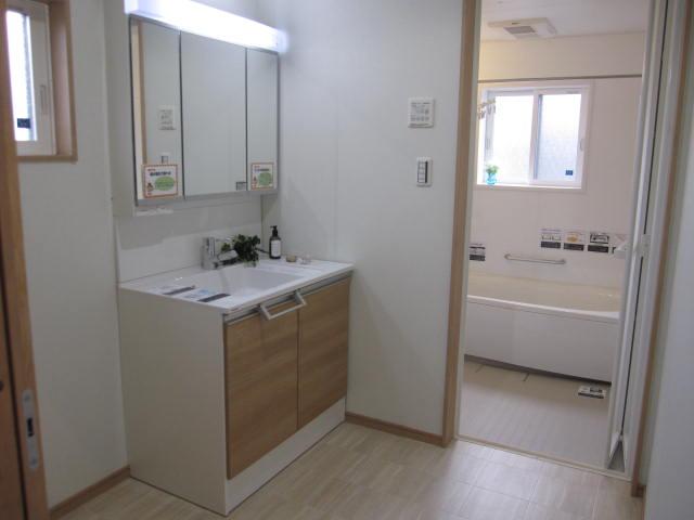 Bathroom. Indoor (09 May 2013) Shooting