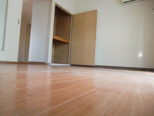 Living and room. Firmly broad Western-style ☆
