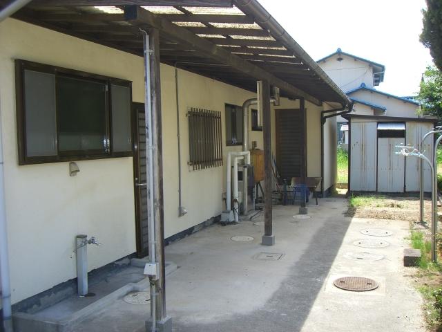 Local appearance photo. appearance building Reverse