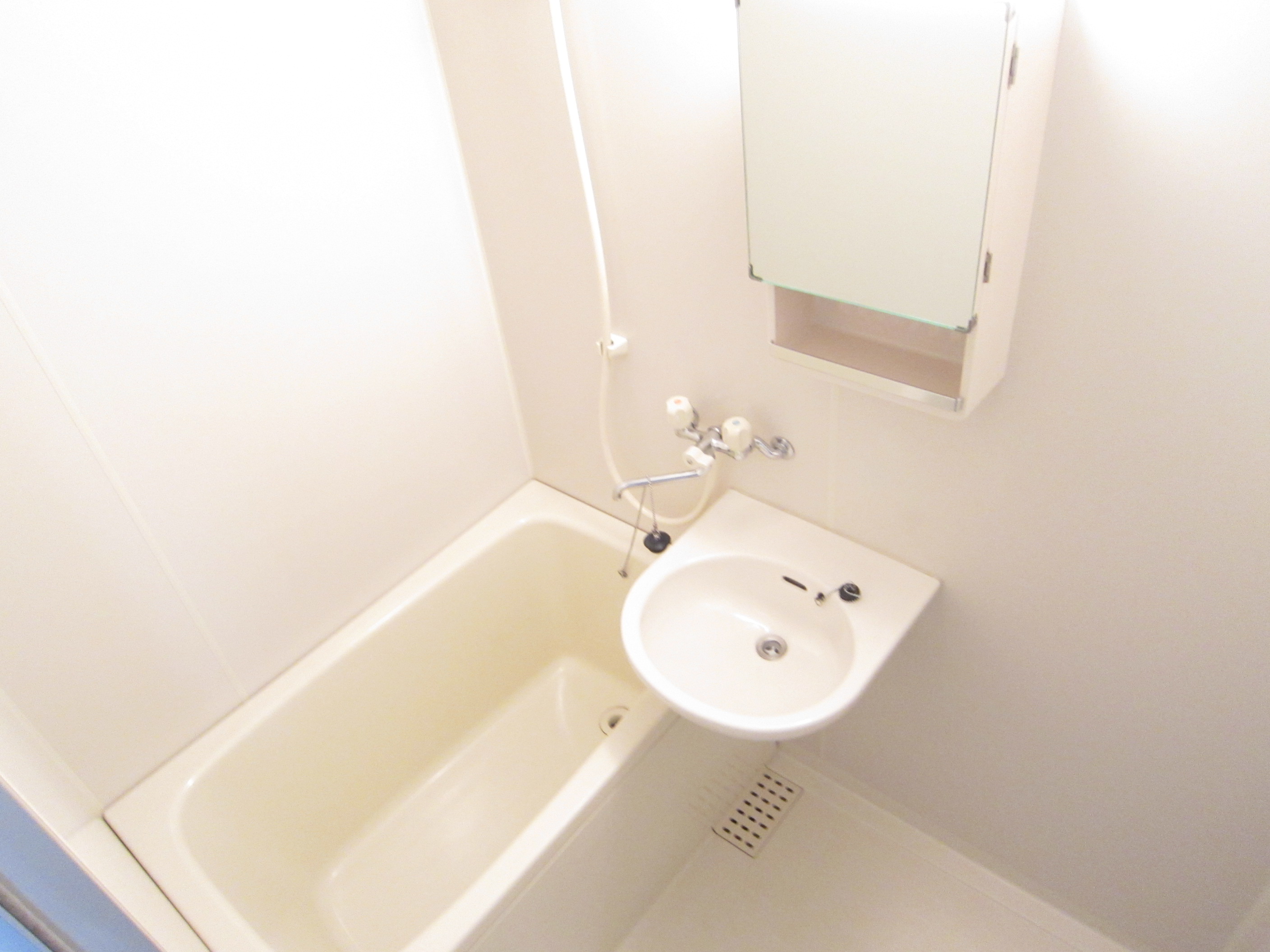 Bath. (*^ O ^*)(*^ O ^*)