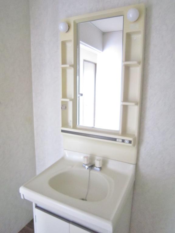 Washroom. (O⌒∇⌒o) (o⌒∇⌒o)
