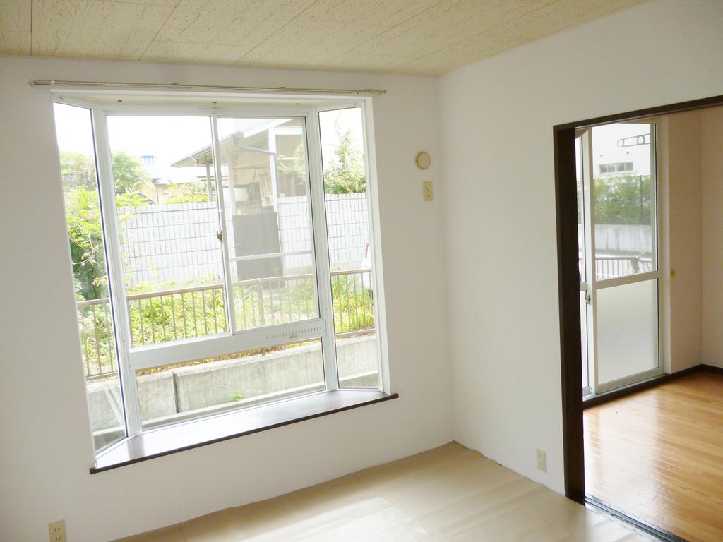 Living and room. Actual and different case because it is the image of the property is there ☆