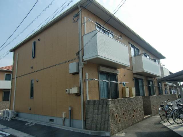 Building appearance. Cute appearance of orange ☆