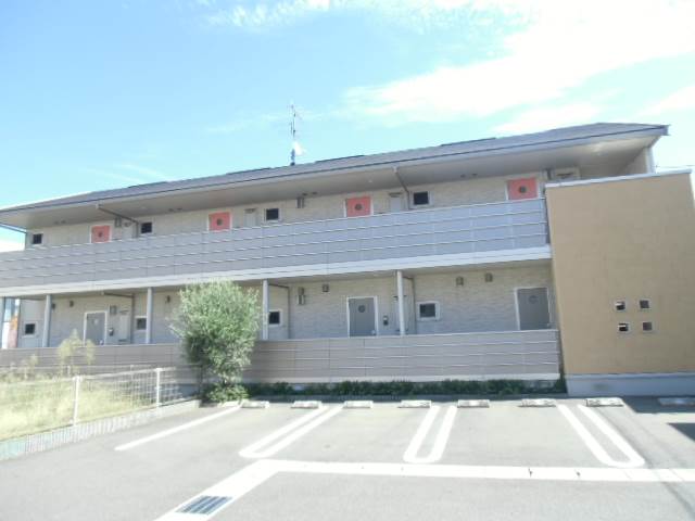 Building appearance. Complete photo