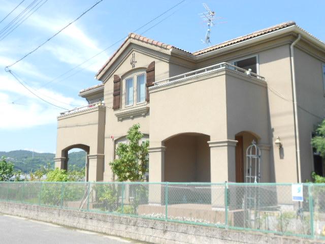 Local appearance photo. Local (09 May 2013) Shooting