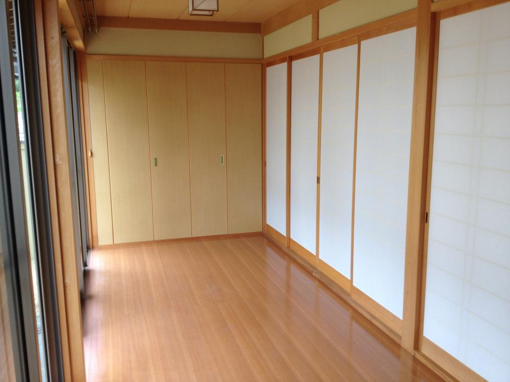 Non-living room. Indoor (June 2013) Shooting