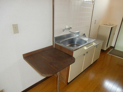 Kitchen. ※ The image is a thing of the same property by room. In reference.