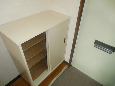 Entrance. ※ The image is a thing of the same property by room. In reference.