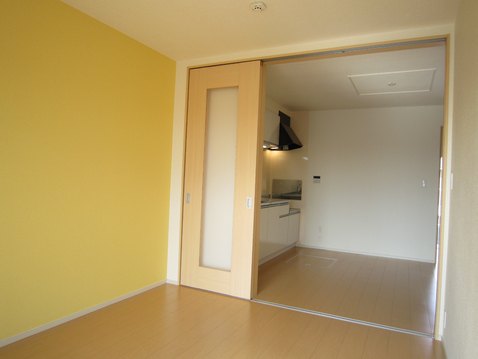 Living and room. Entrance