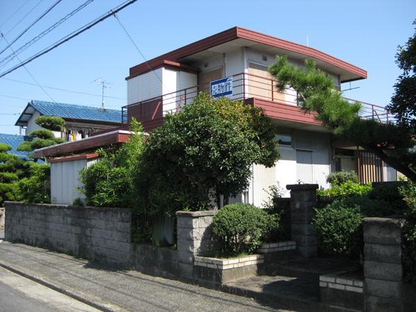 Local appearance photo. Site facing the west side road