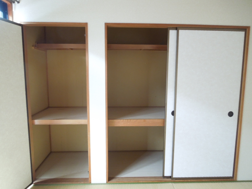 Receipt. Image (It is a photograph of the 102 in Room)