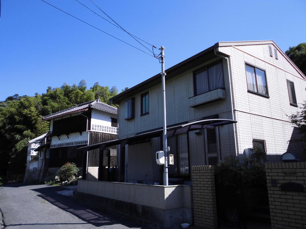 Local appearance photo