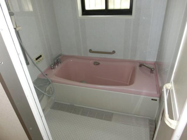 Bathroom. Indoor (11 May 2013) Shooting