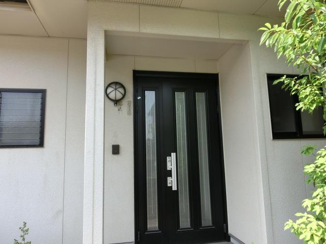 Entrance. Local (11 May 2013) Shooting