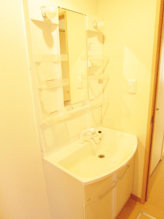 Washroom. (* ⌒O⌒ *) (* ⌒O⌒ *)