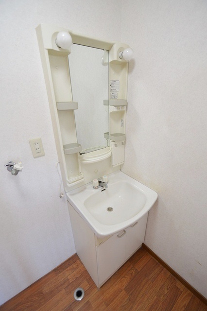Washroom. Not essential to a busy morning ☆