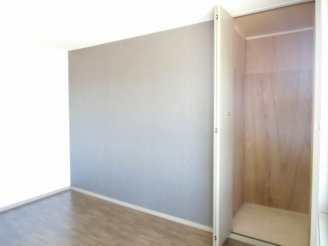 Other. Western-style (2)