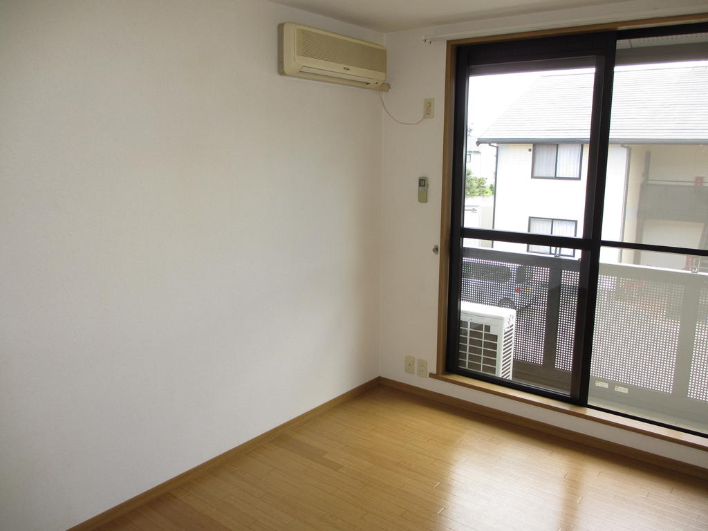 Living and room. (* ^ ▽ ^ *) (* ^ ▽ ^ *) (* ^ ▽ ^ *)