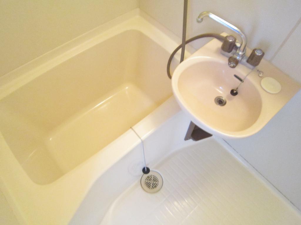 Bath.  ☆  ☆  ☆ image ☆  ☆  ☆