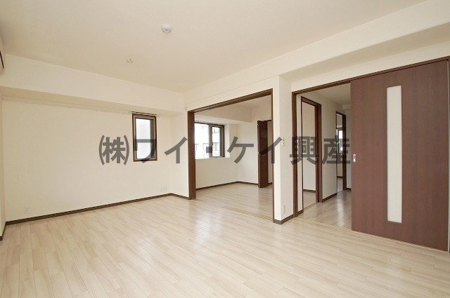 Living and room
