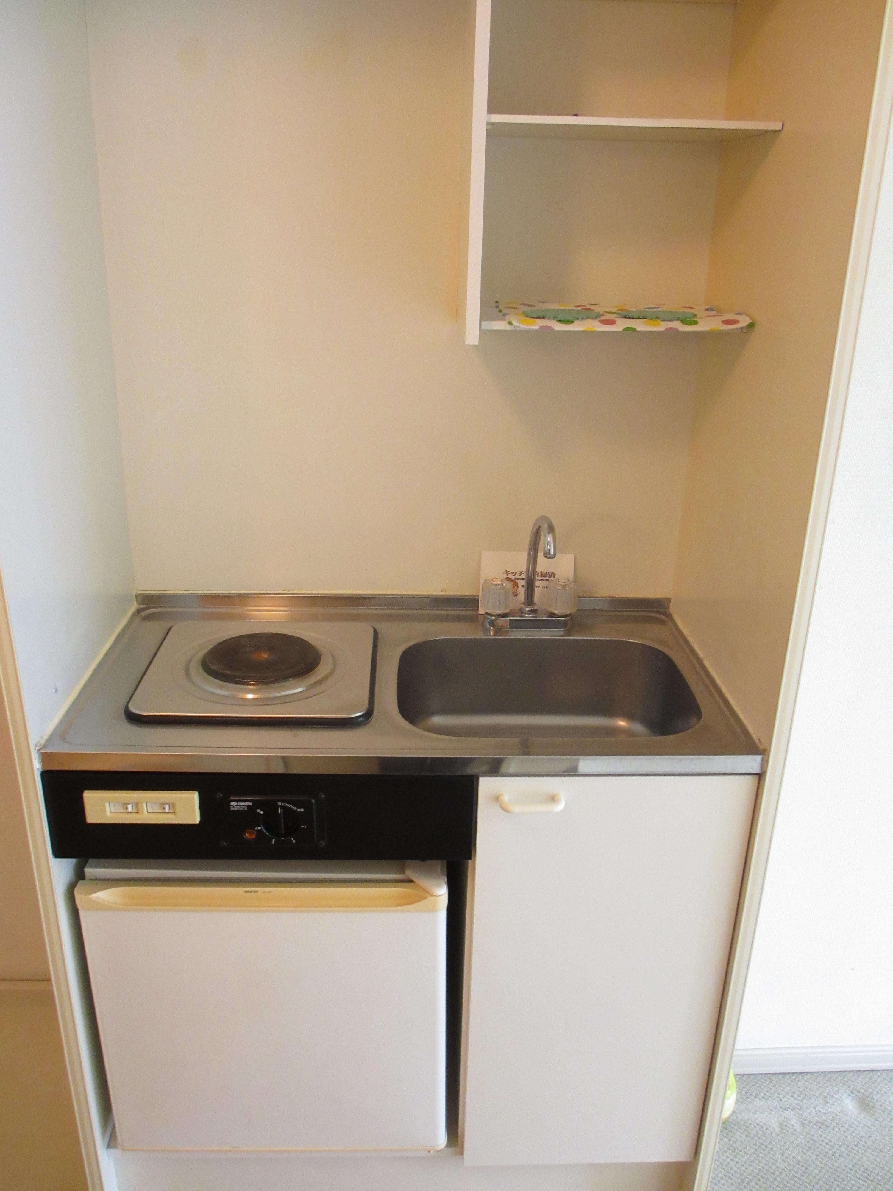 Kitchen. (* ^ ▽ ^ *) (* ^ ▽ ^ *) (* ^ ▽ ^ *)