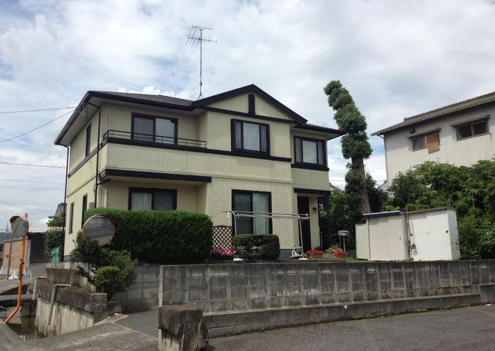 Local appearance photo