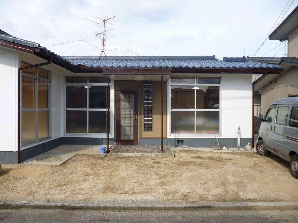 Local appearance photo. Local (12 May 2013) Shooting