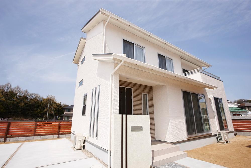 Local photos, including front road. Local (March 2013) Shooting