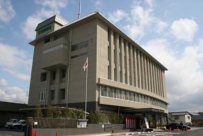 Police station ・ Police box. Tamashima 2800m to police station