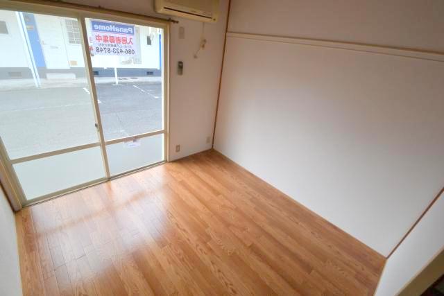 Other room space
