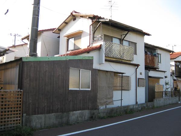 Local appearance photo. From the east side road