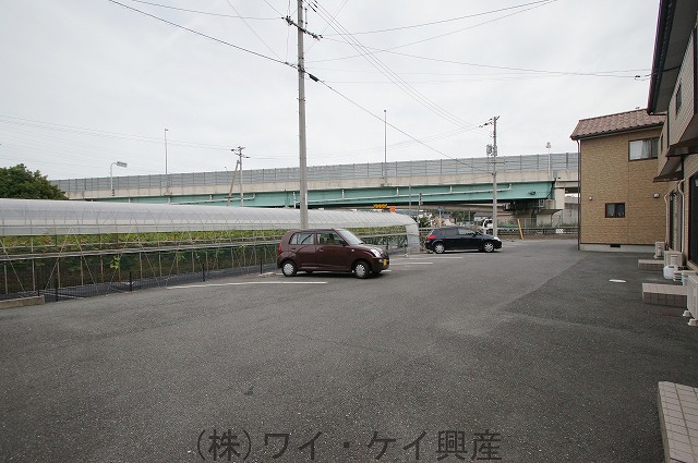 Parking lot. Widely parked easy parking ☆