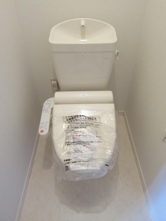 Toilet. (* ⌒O⌒ *) (* ⌒O⌒ *)