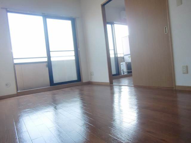 Living and room. A bright room ☆