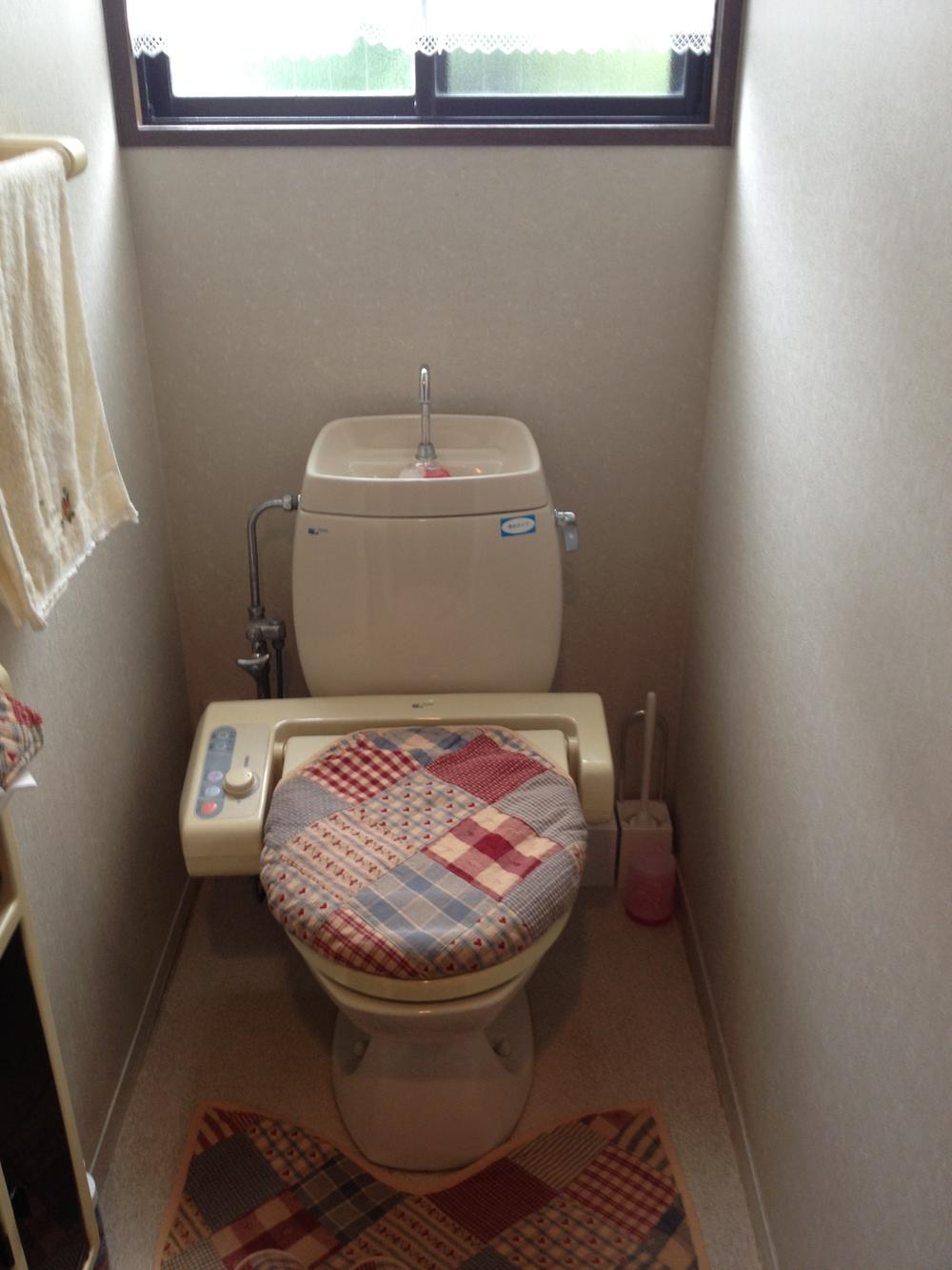 Toilet. Indoor (September 2013) Shooting