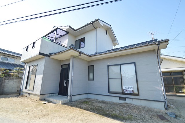 Building appearance. Appearance is a beautiful single-family ☆