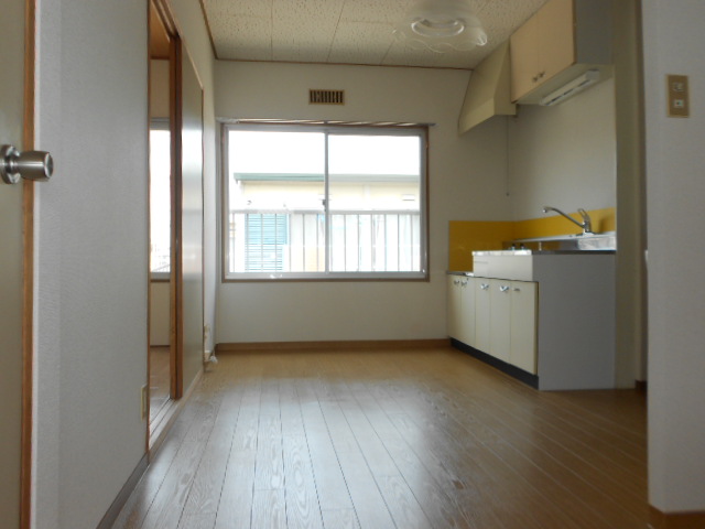 Living and room. Kitchen part!