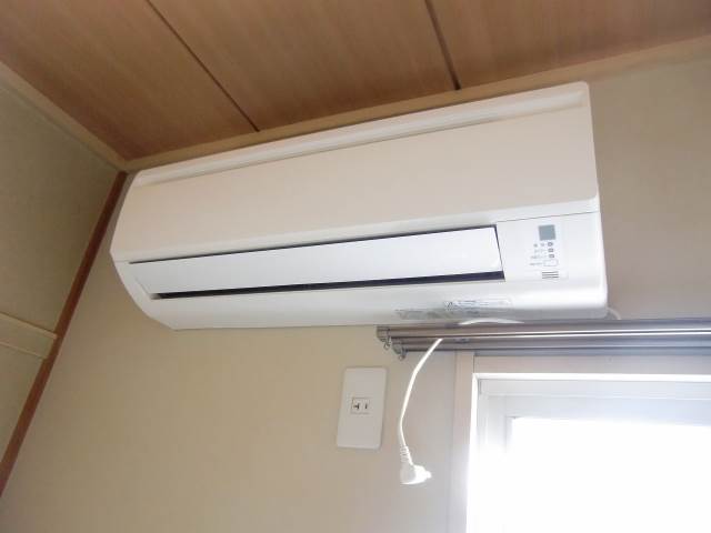 Other Equipment. Air-conditioned ☆