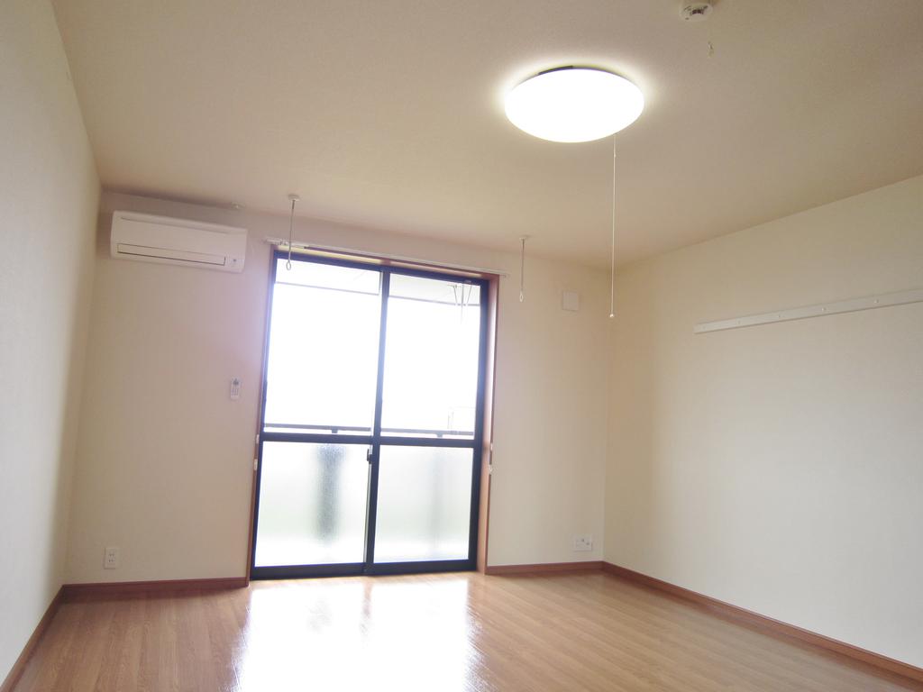 Living and room. ☆ ☆ ☆ image ☆ ☆ ☆