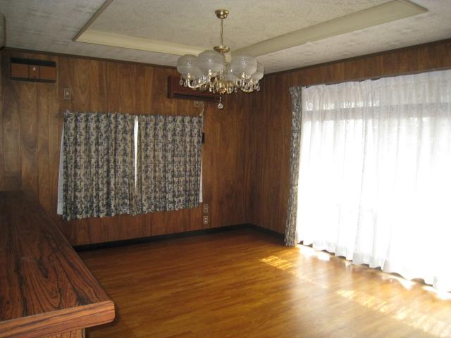 Living. Indoor (March 2012) shooting