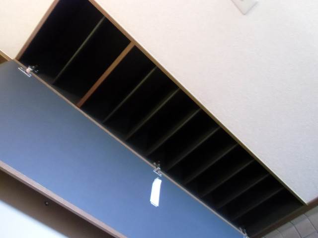 Other Equipment. Wide footwear box ☆