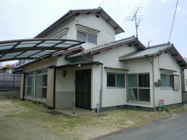 Local appearance photo. Supermarket ・ Convenience store is near ☆ 