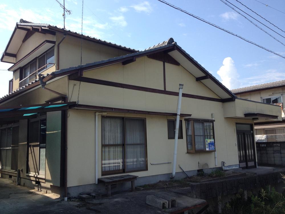 Local appearance photo